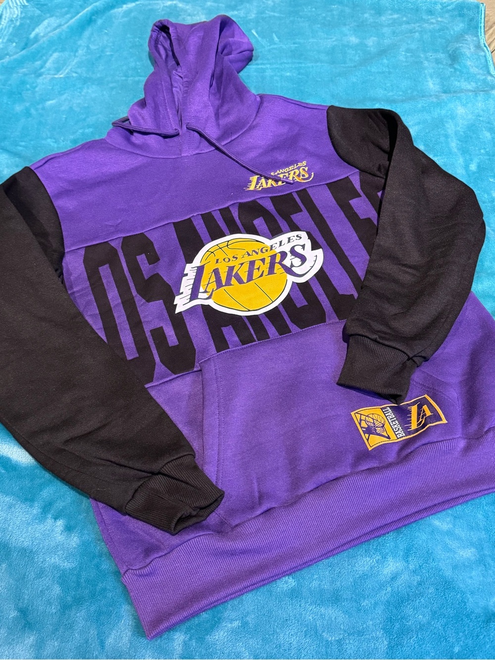 NWT Los Angeles Lakers Men’s Pullover Hoodie - Size S